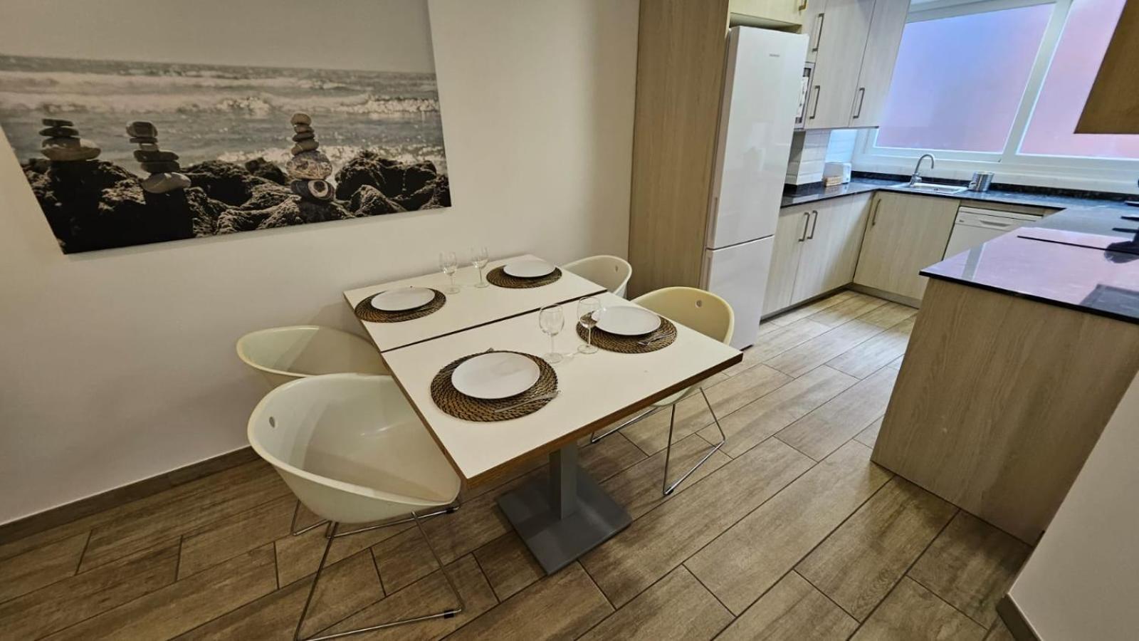 Luminoso Apartamento 6 Personas Pueblo Nuevo Madrid Exterior foto